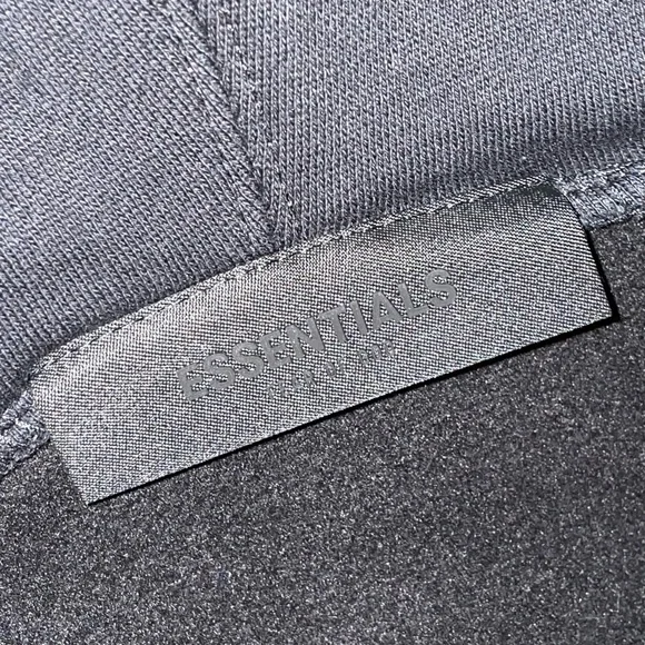 Fear of God Essentials Arch
Logo Hoodie Jet Black Size Small - Picture 6 of 10